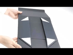 scatola regalo ripiegata su misura