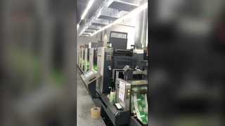 Stampa automatica di etichette in rotolo per adesivi per imballaggi personalizzati ed etichette di prodotti