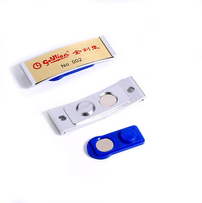 Un buon prezzo. Ordina personale distintivi del nome riutilizzabili con retro magnetico Etichette uniformi per eventi in linea