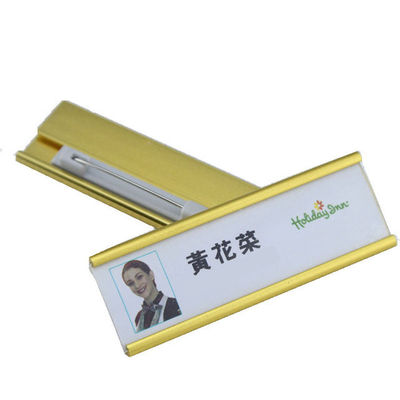 Un buon prezzo. Oro in bianco Reutilizzabile Etichette del nome Infermiere distintivo del nome con pin di sicurezza all'ingrosso o al dettaglio in linea