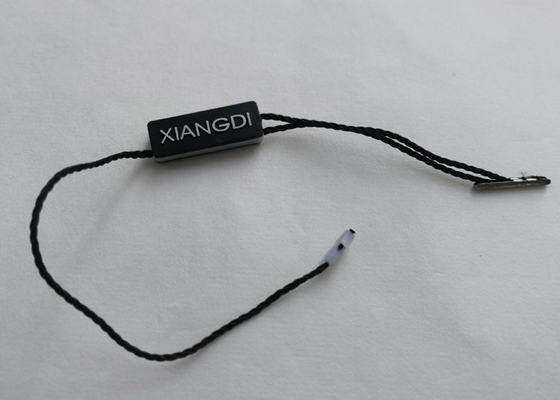 Un buon prezzo. L'esposizione di plastica del prodotto di ordine etichetta l'oscillazione di plastica Hang Tags delle etichette della valigia dei supporti in linea